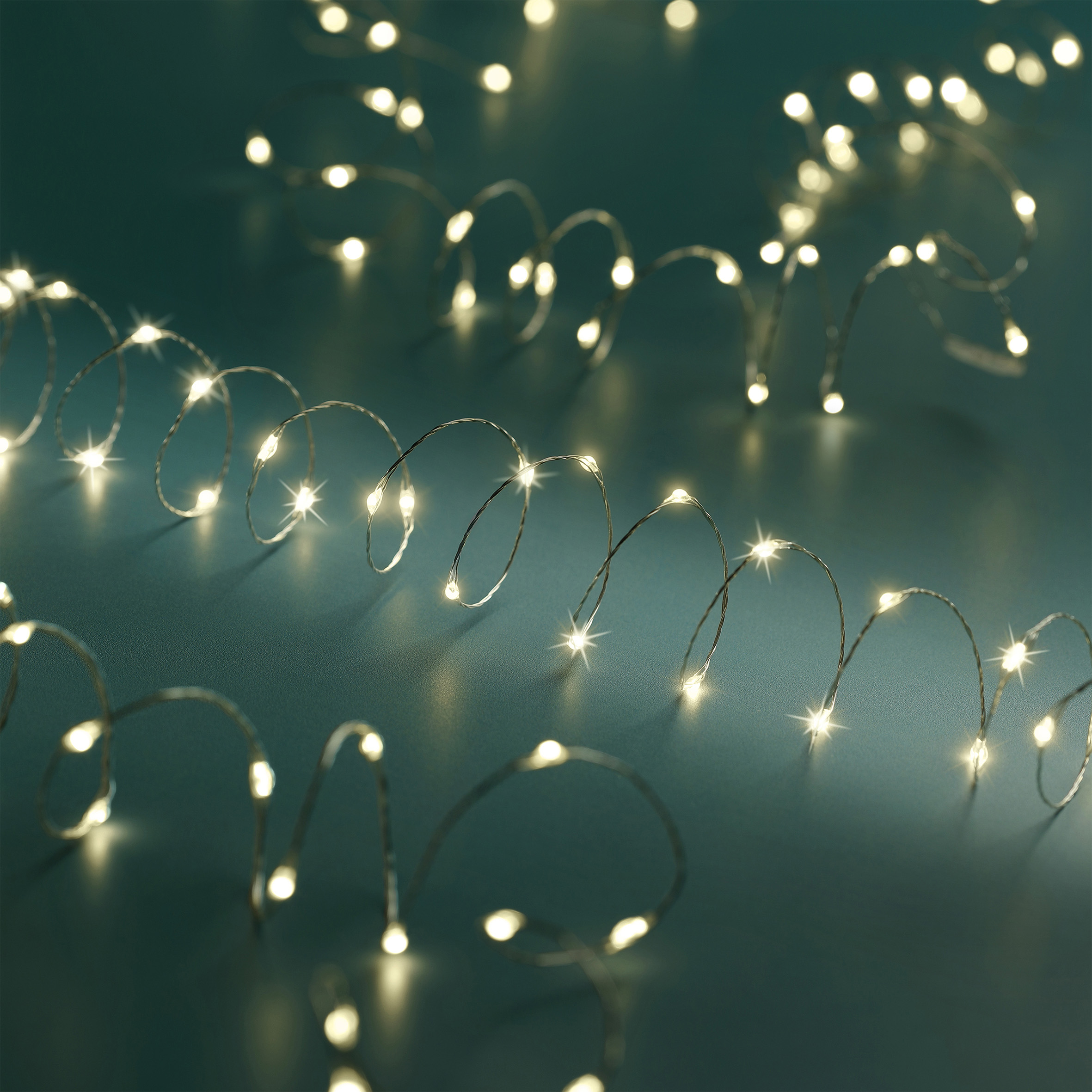 LED Draht Lichterkette 5 m - 100 LED / warmweiß - Deko Beleuchtung für Außen mit 8 Funktionen
