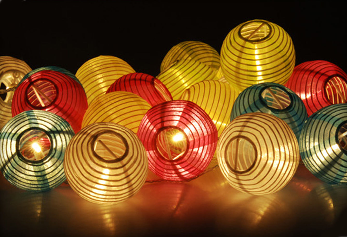 Party Lichterkette mit 20 bunten Lampions - Kabelfarbe: transparent