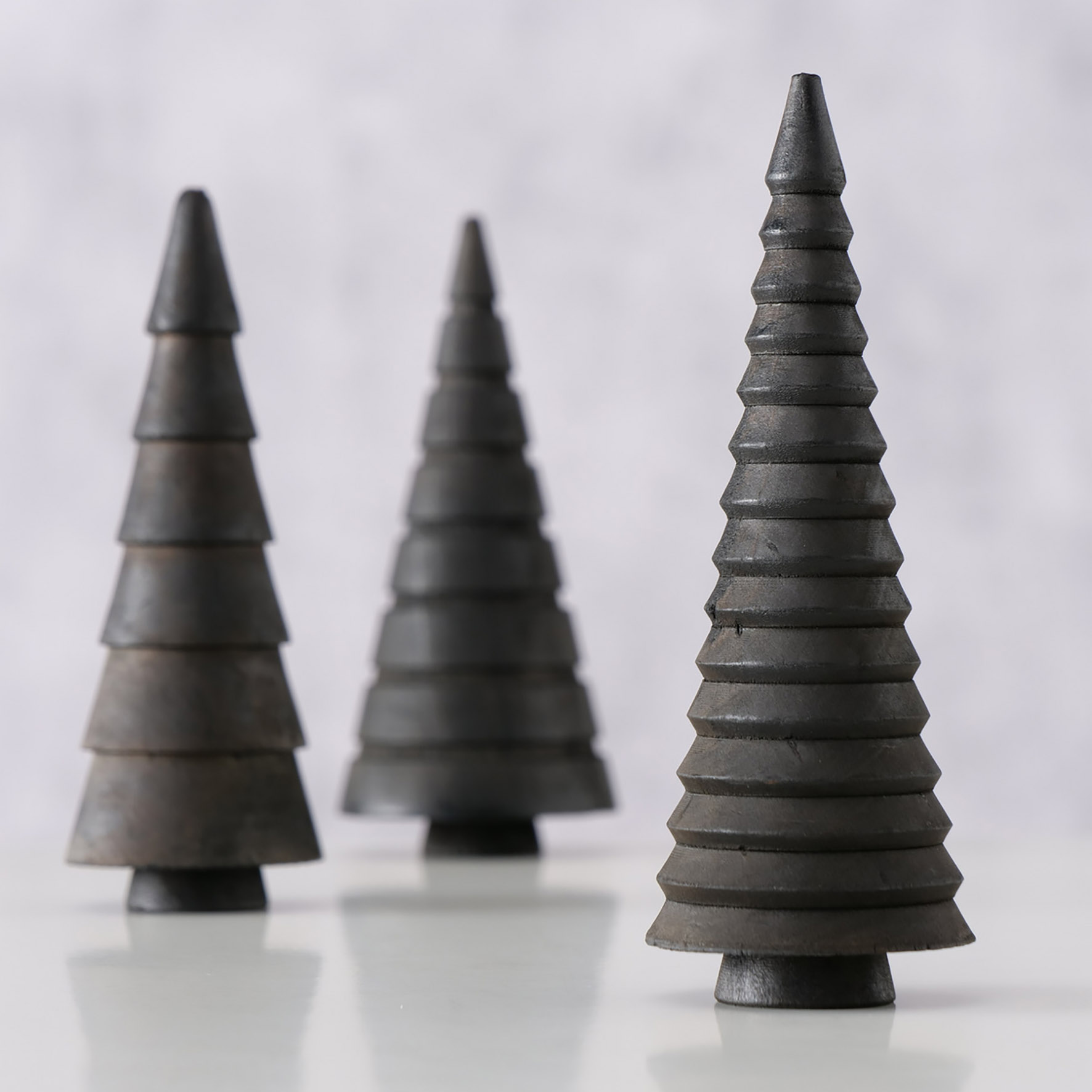 Holz Deko Tannenbäume 3er Set zum Hinstellen 15 cm - schwarz - Weihnachtbaum Figur aus Kiefer zur winterlichen Dekoration