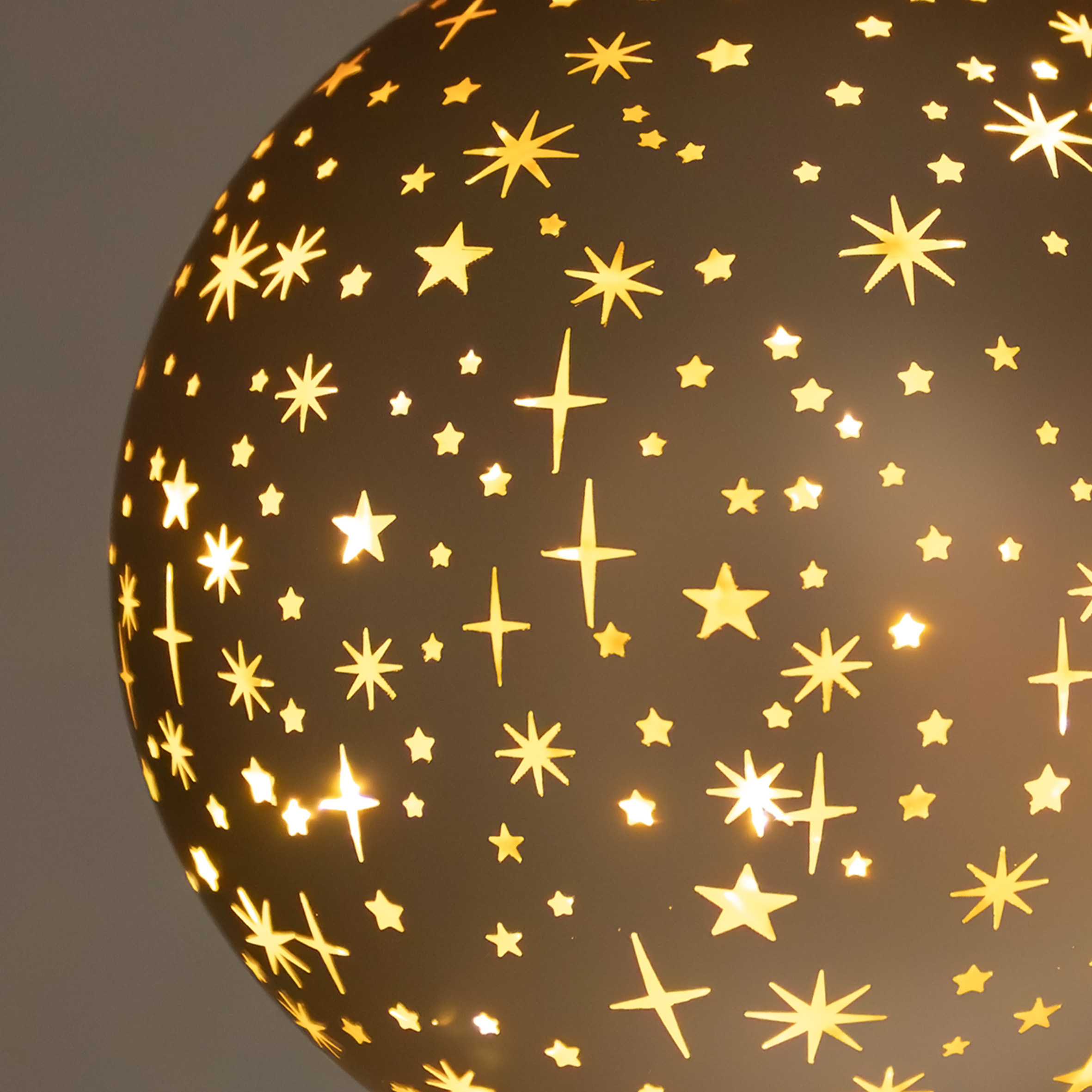 LED Glas Weihnachtskugel champagner zum Hängen mit Timer - 19 cm - Dekokugel mit Sterne Motiv soft gold beleuchtet batteriebetrieben