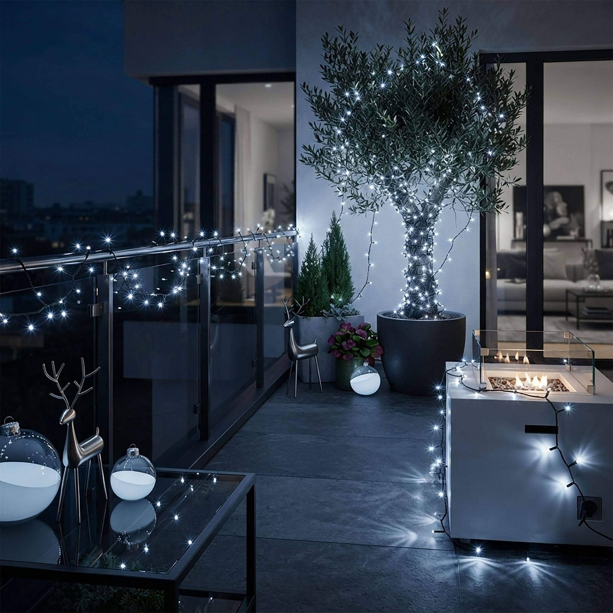 Weihnachts Lichterkette 40 - 720 LED - (kalt) weiß