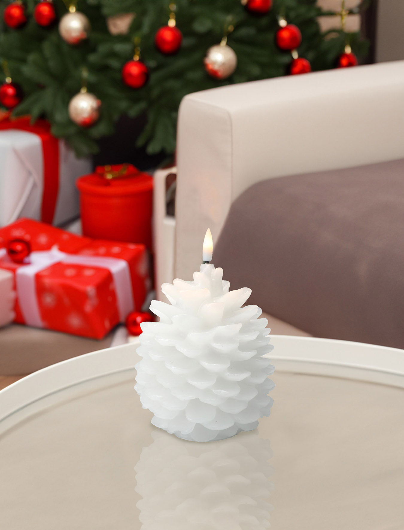 LED Motiv Wachskerze - Tannenbaum oder Tannenzapfen - Weihnachts Kerze Batterie betrieben mit Timer - Dekokerze mit Flackereffekt