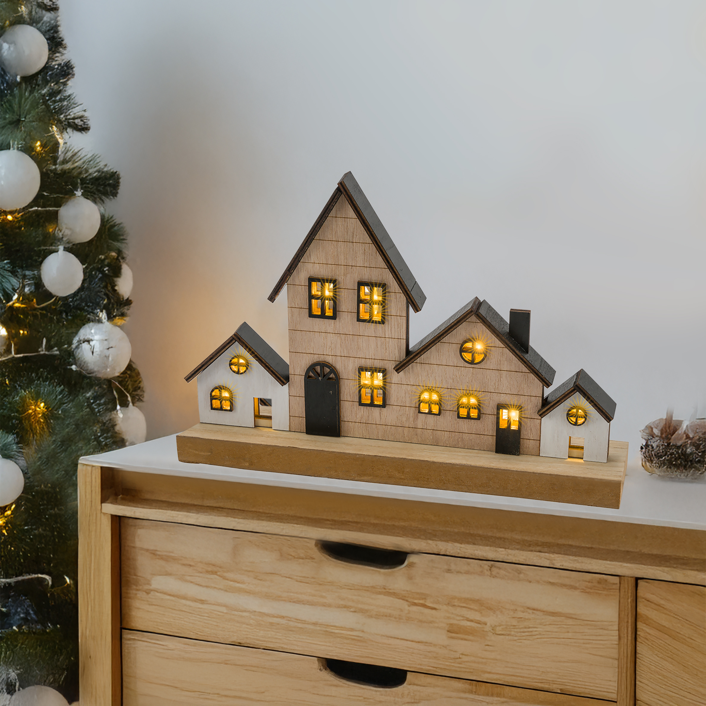 LED Weihnachts Stadt Aufsteller aus Holz - 30 x 20 cm - Deko Häuserzeile warm weiß beleuchtet