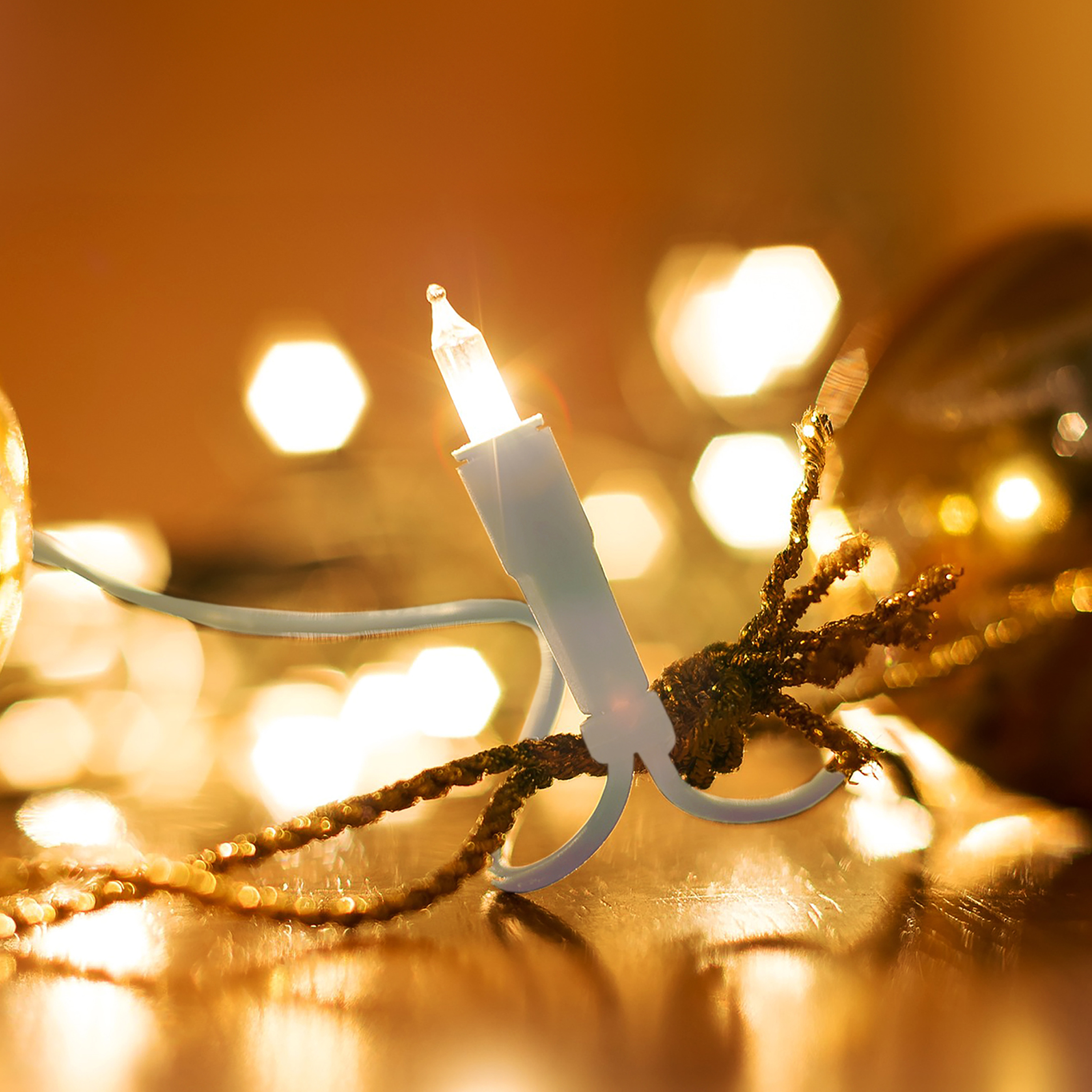 Weihnachtsbaum Lichterkette mit 50 Lichtern warm weiß - 10 m - Weihnachts Deko Tannenbaum Beleuchtung