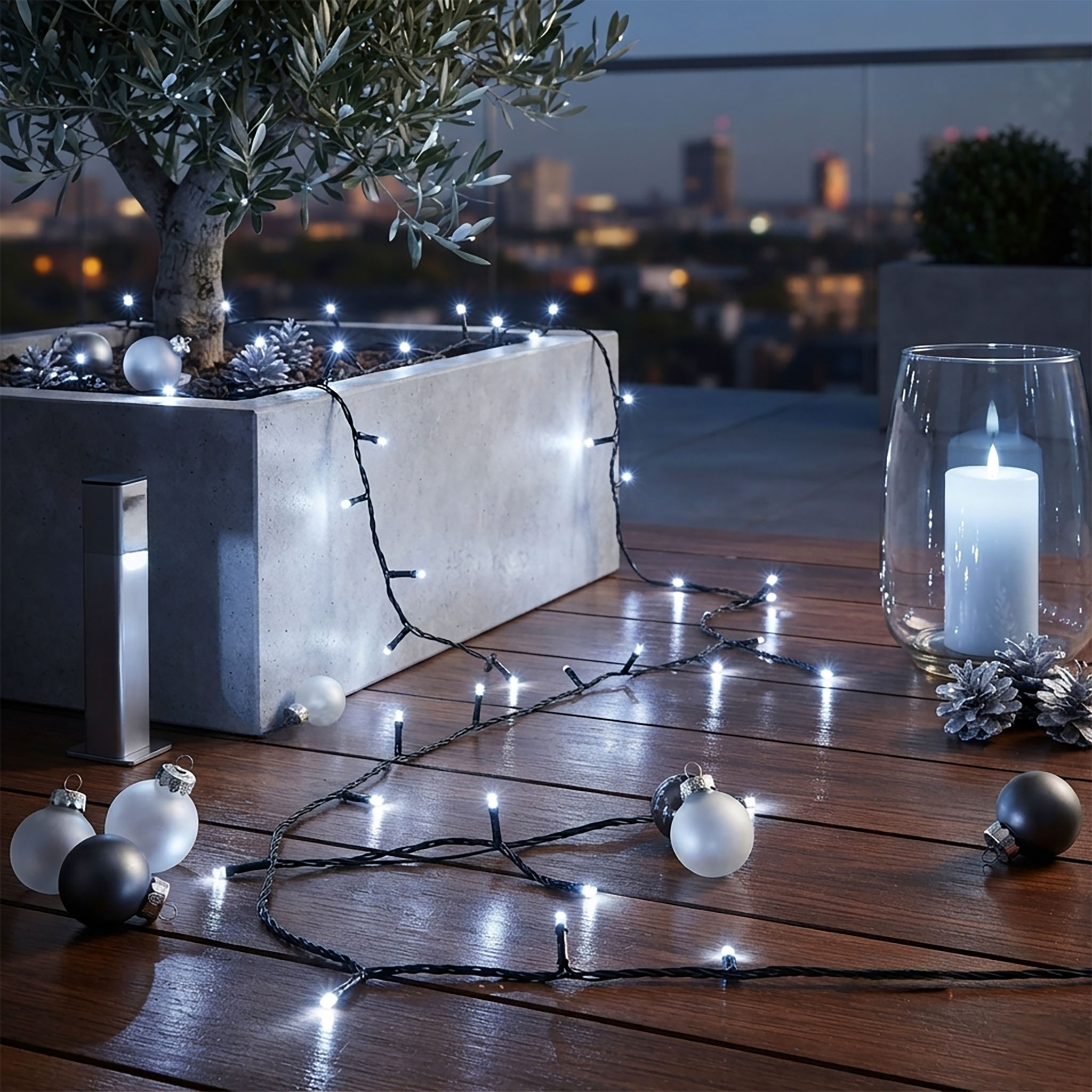 Weihnachts Lichterkette 40 LED - (kalt) weiß mit Timer