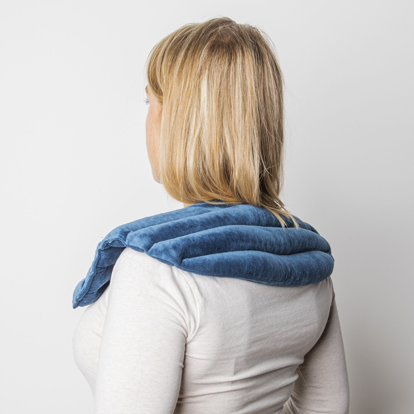 Nacken Wärmekissen in blau - 42 x 30 cm - Körnerkissen für die Mikrowelle