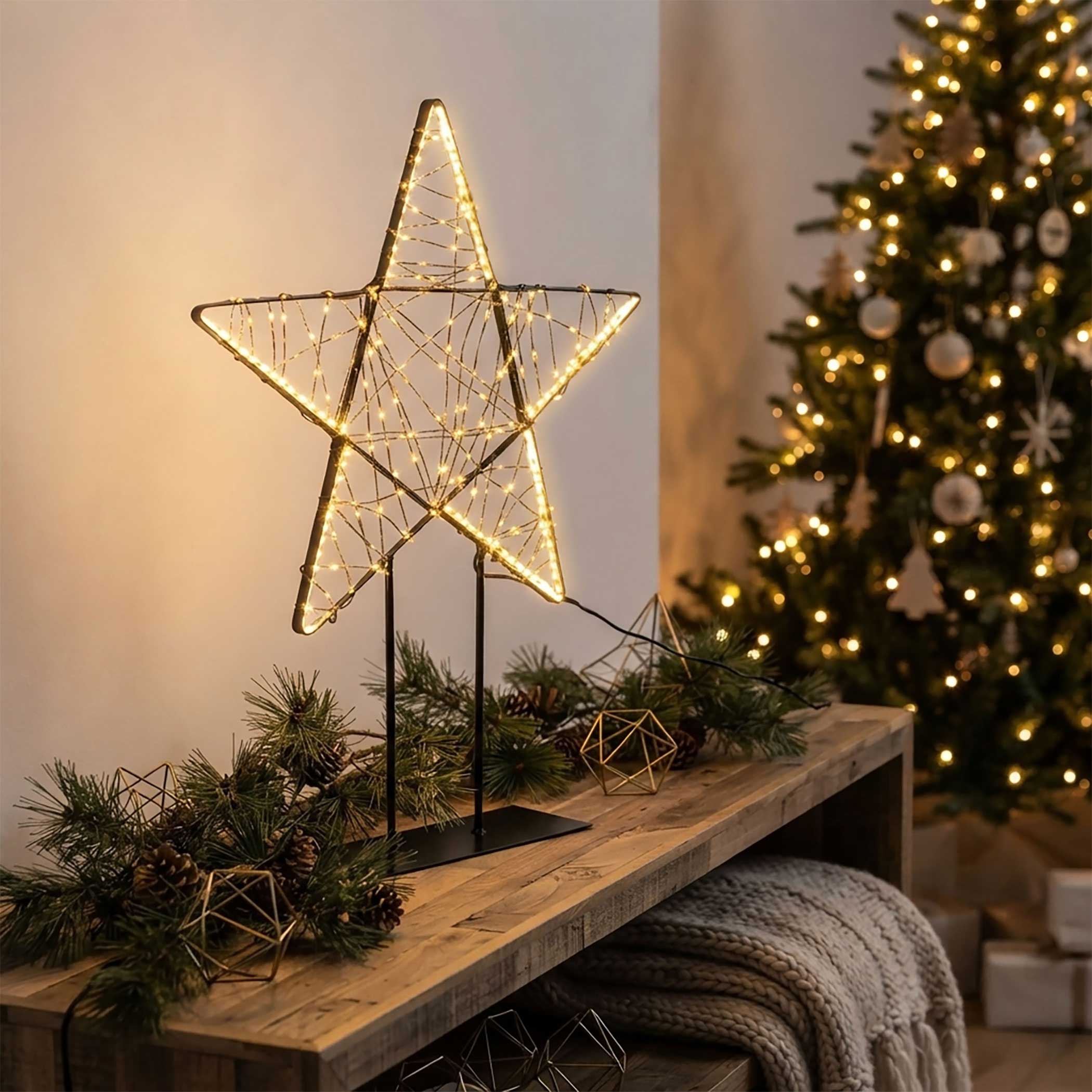 LED Metall Stern schwarz auf Fuß mit Twinkle Effekt für Innen - 50 x 35 cm - Leuchtstern mit 350 funkelnden LEDs in warm weiß