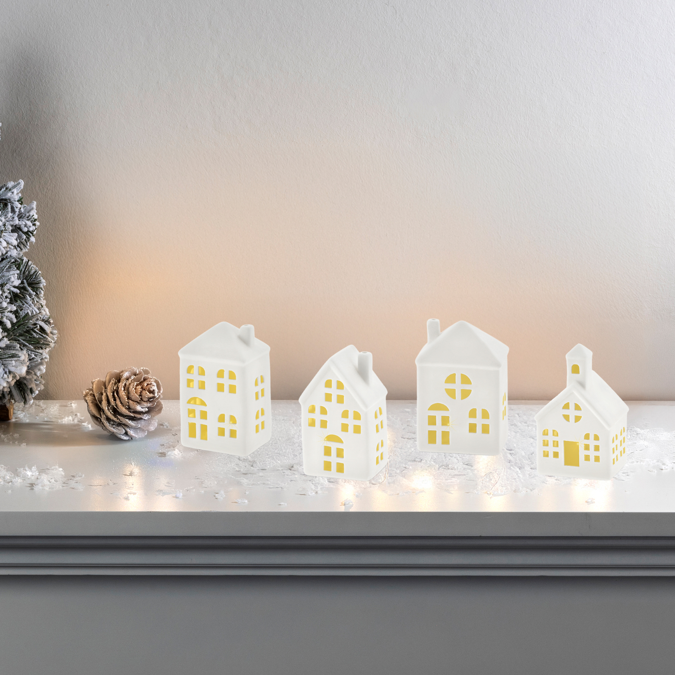 LED Keramik Haus weiß 11 cm - 4er Set - Deko Weihnachtsdorf mit Beleuchtung in warm weiß