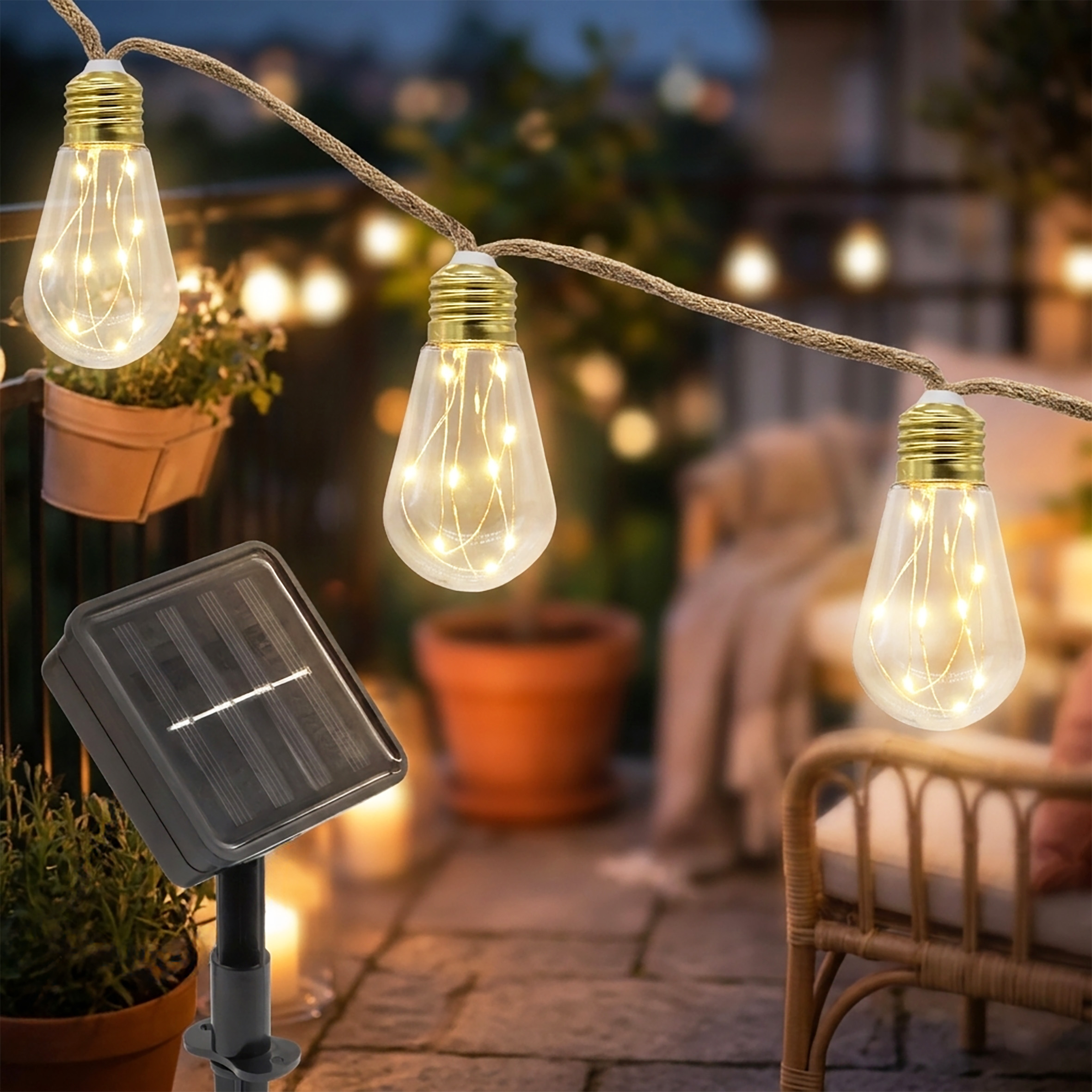LED Solar Lichterkette mit 16 Glühbirnen auf 540 cm - warm weiß
