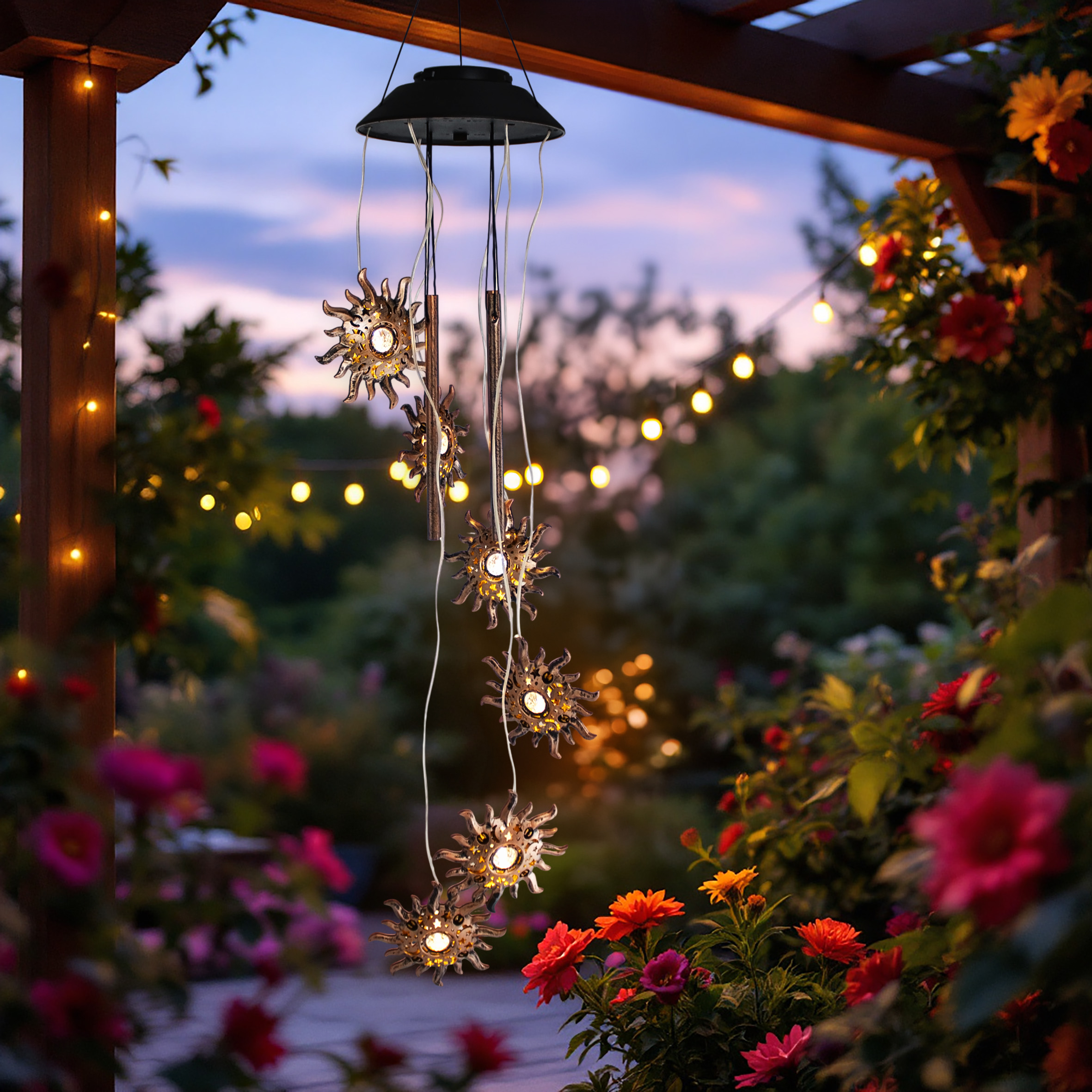 Solar LED Windspiel 4 Metall Klangstäben - 75 cm - Lichtspiel mit 6 beleuchteten Sonnen in warm weiß