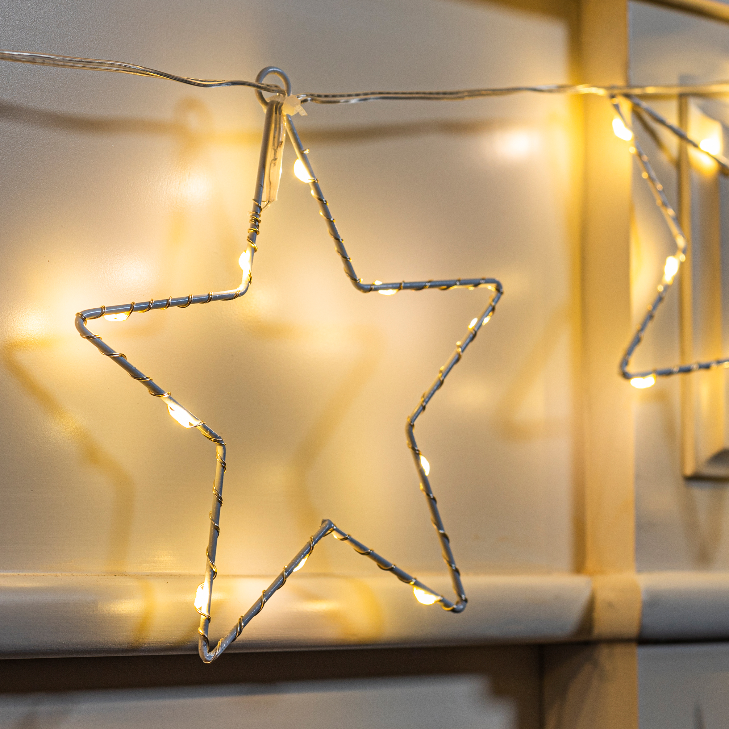 Lichterkette mit 8 LED Sternen warm weiß - 200 cm - Weihnachts Deko Beleuchtung Batterie betrieben