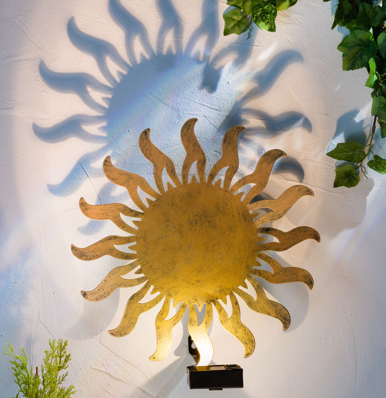 Solar Wandleuchte Sonne im antik bronze Look - Ø 30 cm - LED Garten Deko Wand Beleuchtung