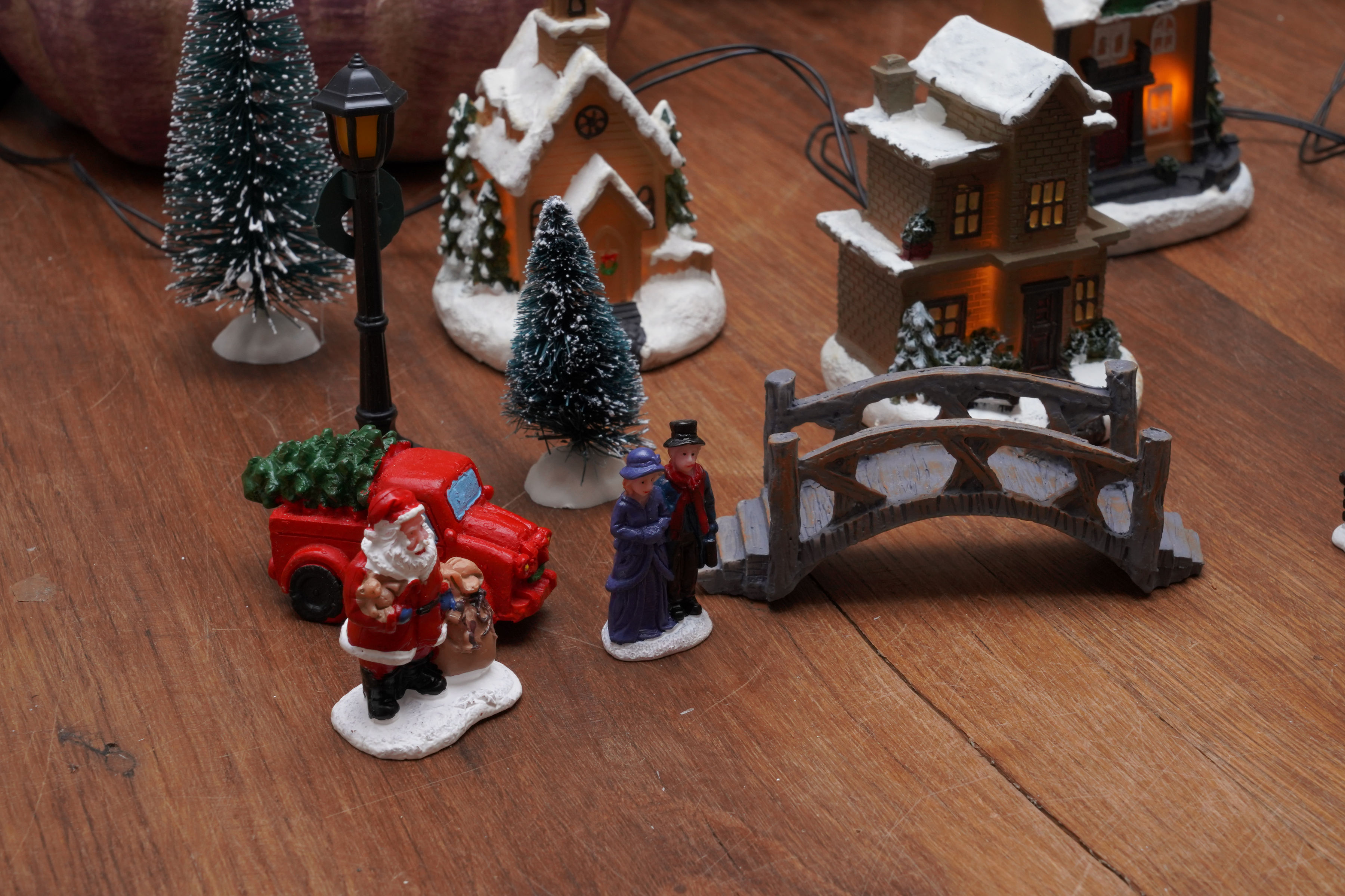 LED Weihnachtsdorf 25-teilig