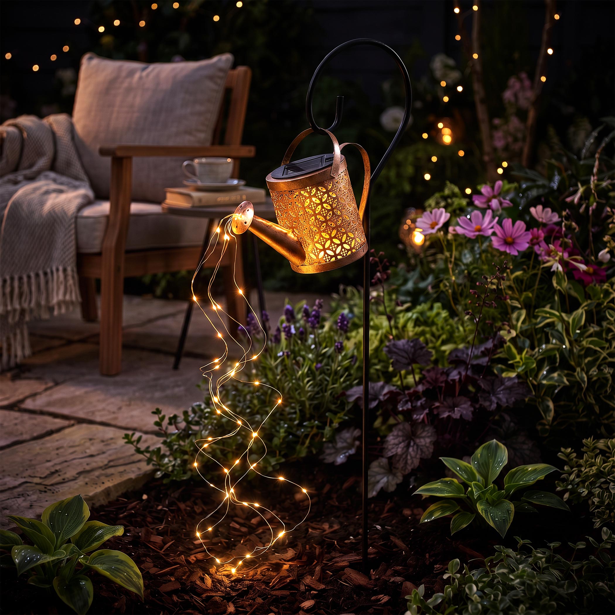 LED Solar Gießkanne mit Erdspieß - 21 x 16 cm - Garten Deko Beleuchtung 40 LED in warm weiß beleuchtet