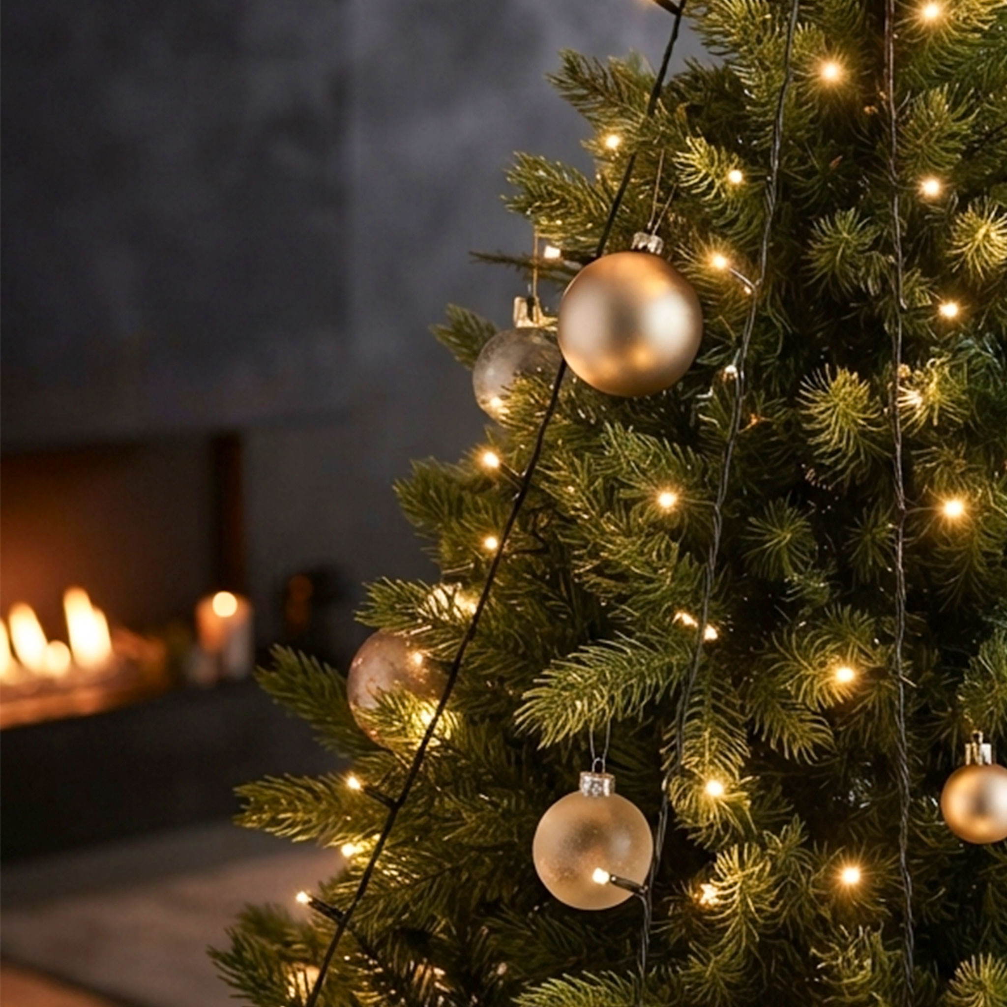 LED Weihnachtsbaum und Fahnenmast Lichterkette - 3 Größen - Beleuchtung in warm weiß